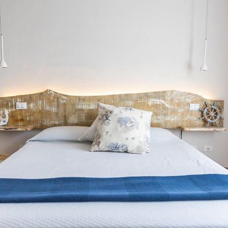Chez Luis Apartment อิมเปรีอา ภายนอก รูปภาพ