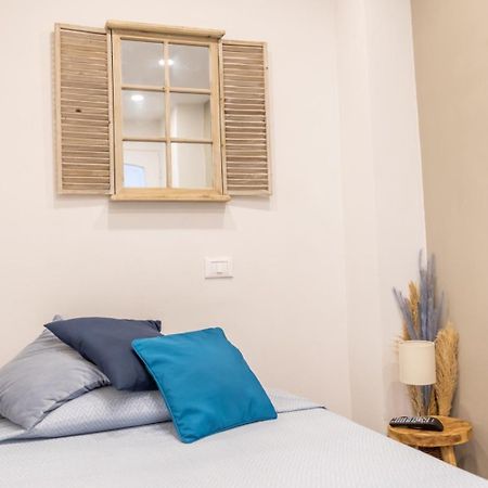 Chez Luis Apartment อิมเปรีอา ภายนอก รูปภาพ