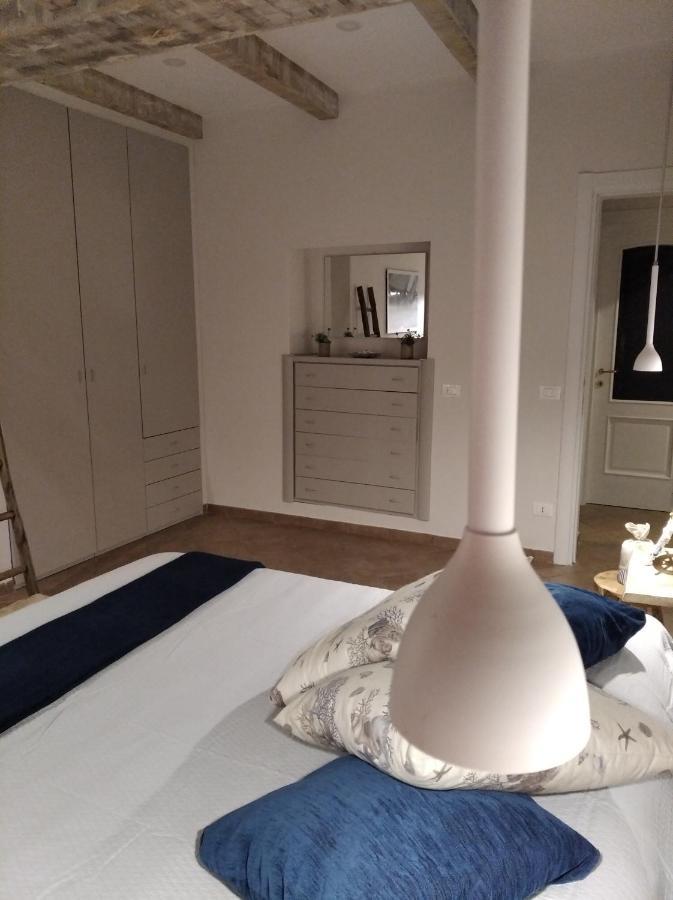 Chez Luis Apartment อิมเปรีอา ภายนอก รูปภาพ