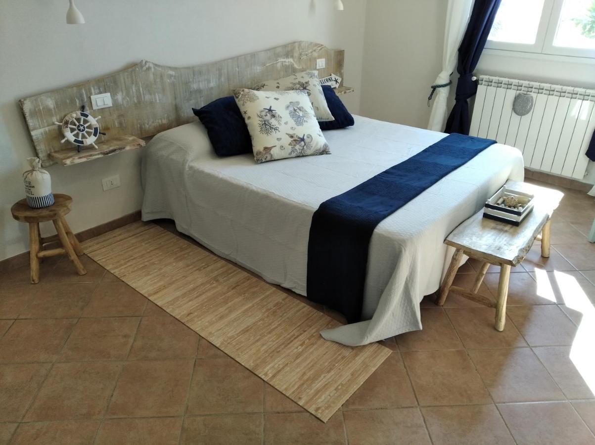 Chez Luis Apartment อิมเปรีอา ภายนอก รูปภาพ