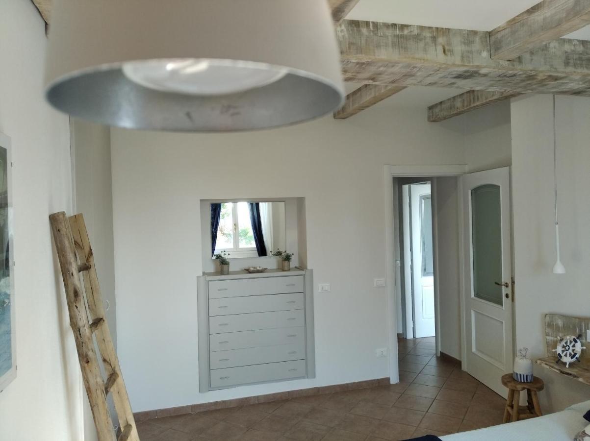 Chez Luis Apartment อิมเปรีอา ภายนอก รูปภาพ