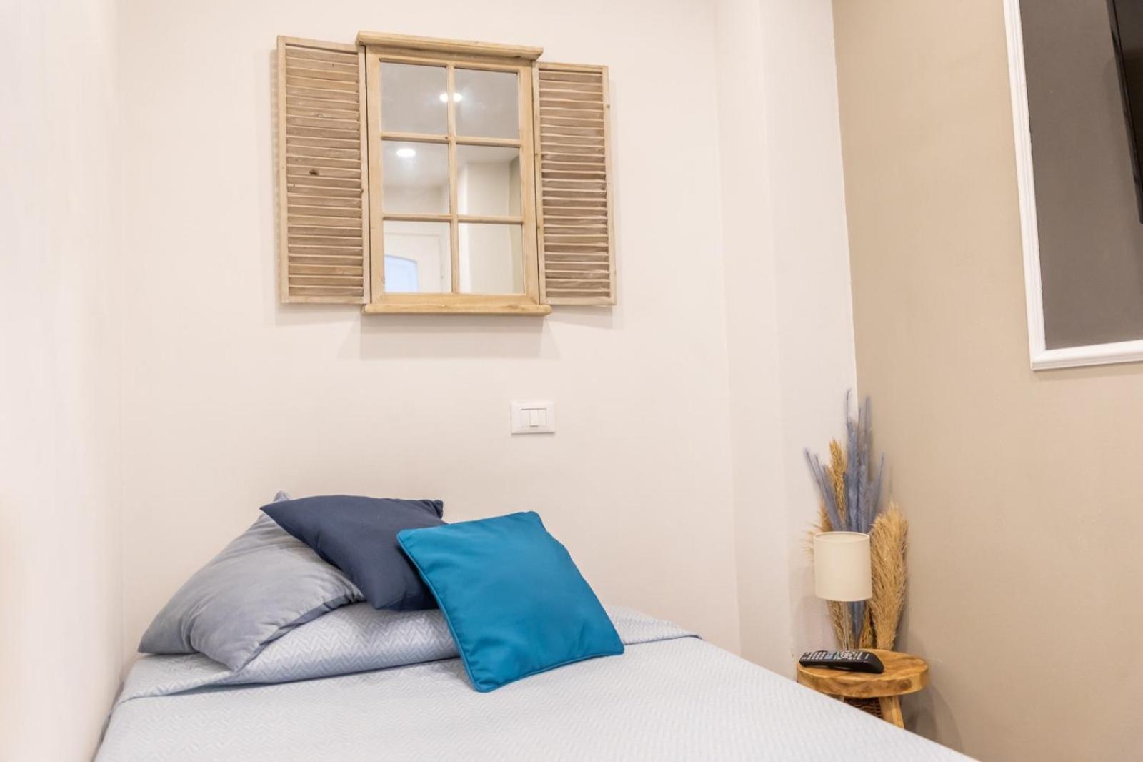 Chez Luis Apartment อิมเปรีอา ภายนอก รูปภาพ