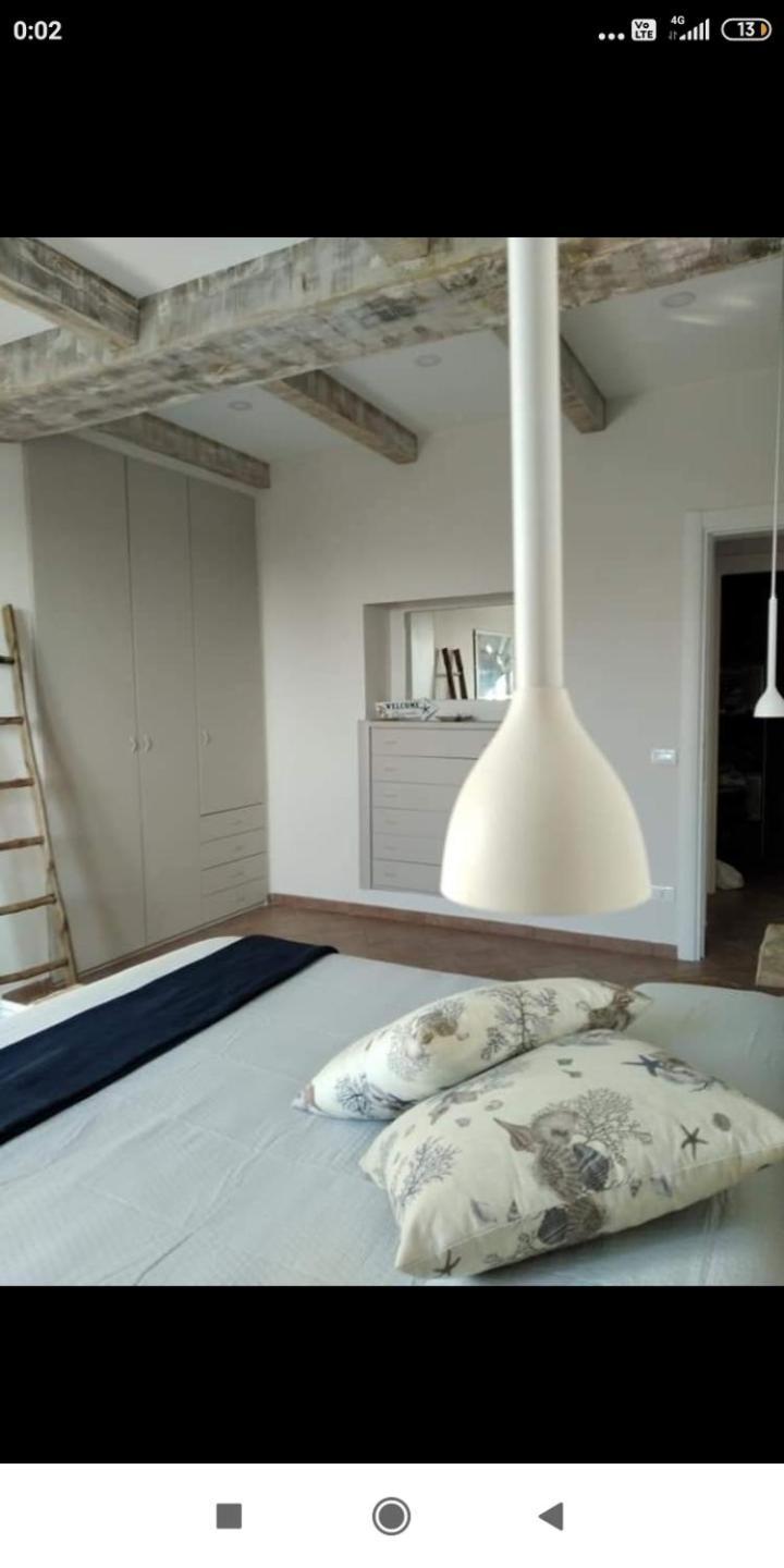 Chez Luis Apartment อิมเปรีอา ห้อง รูปภาพ